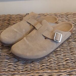 Universal Thread Betsy Clog Mule Flats